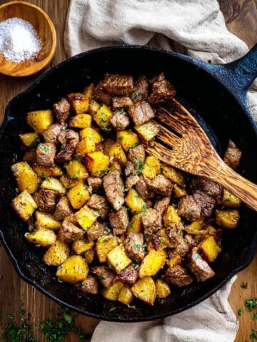 Garlic Butter Steak Bites and Potatoes Recipe