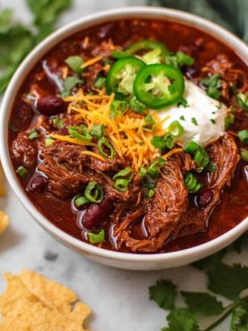 Slow Cooker Shredded Beef Chili Recipe