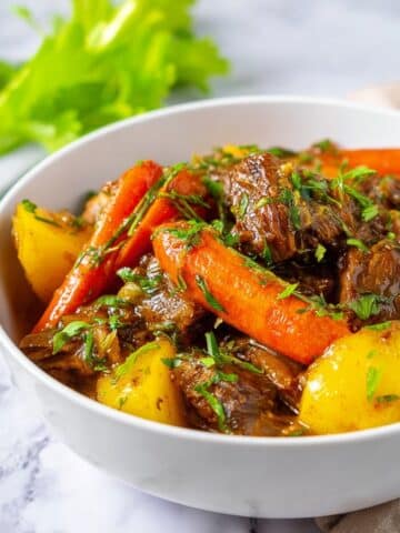 Slow Cooker Buttery Beef and Potatoes Recipe