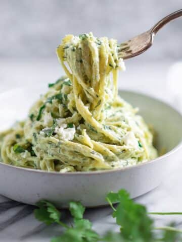 Espagueti Verde with Roasted Poblano and Cream Cheese Recipe