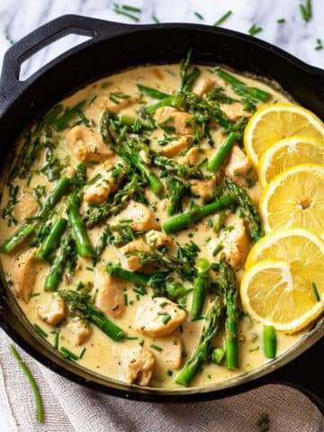 Lemon Chicken and Asparagus Skillet with Creamy Sauce Recipe