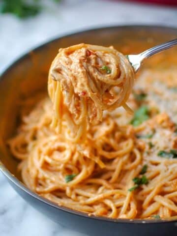 Roasted Red Pepper & Goat Cheese Alfredo Recipe