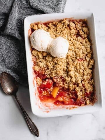 Easy Rhubarb Crisp Recipe