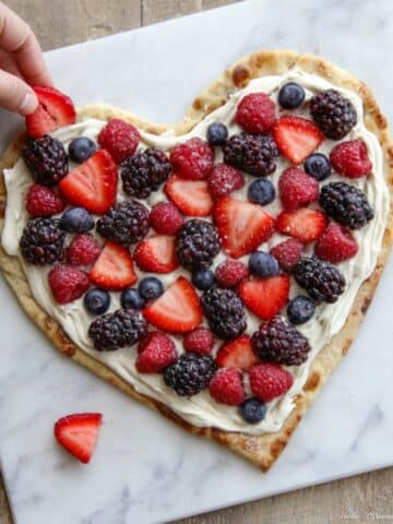 Nutella Puff Pastry Pizza with Berries and White Chocolate Recipe