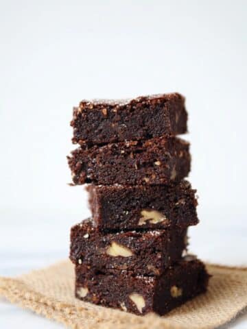 5-Minute Espresso Walnut Brownies (No-Bake) Recipe