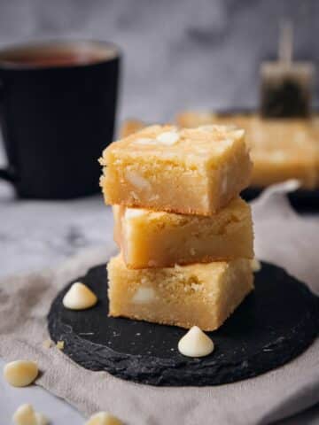 One-Bowl Fudgy White Chocolate Brownies Recipe