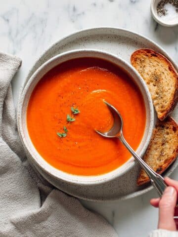 Homemade Roasted Tomato Soup with Fresh Tomatoes Recipe