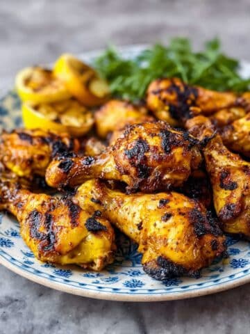 Grilled Chicken Wings with Smoky Spices and Lemon Recipe